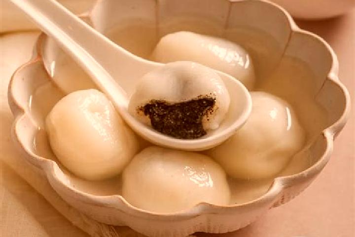 Stella, 26 — Escort in Tangyuan, China