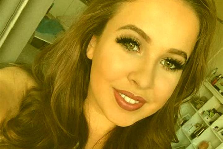 Stella, 27, a auburn amber-eyed european companion based in Wembley. Offering 69, Fetish, Deep French Kissing, A-Level, Duos. Available for incall and outcal...