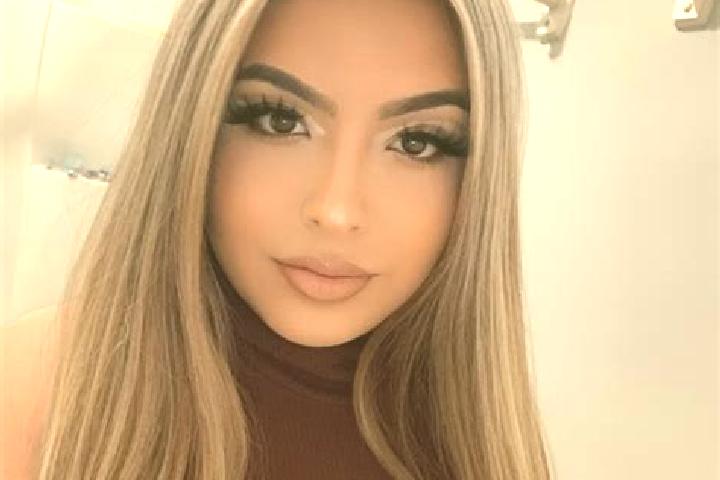 Stella, 27, a blonde grey-eyed latina companion based in Golemo Konjari. Offering Domination, OWO, Erotic Massage, Fetish. Available for incall and outcall, ...