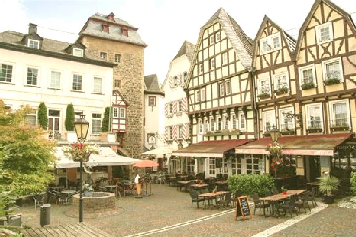 Stella, 27 — Escort in Linz am Rhein, Germany