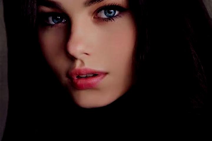 Stella, 28, a black blue-eyed caucasian companion based in Portomarin. Offering A-Level, Duos, Deep French Kissing, GFE. Available for incall and outcall, ov...