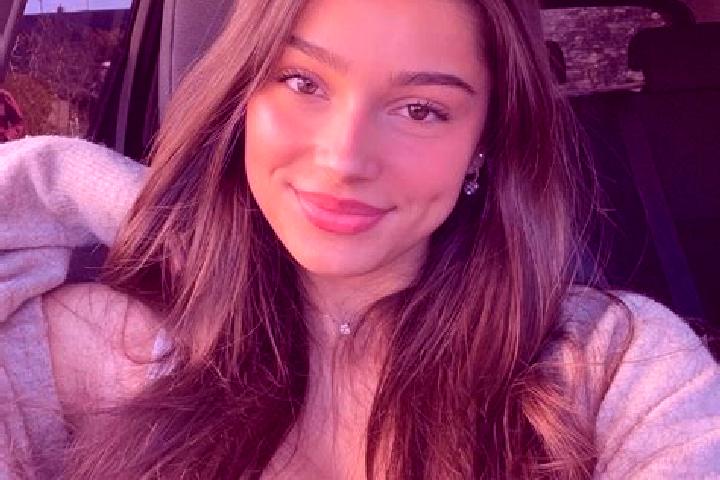 Stella, 28, a brunette hazel-eyed slavic companion based in Zambrano. Offering Party Girl, Tantra, Travel Companion. Available for incall and outcall, overni...