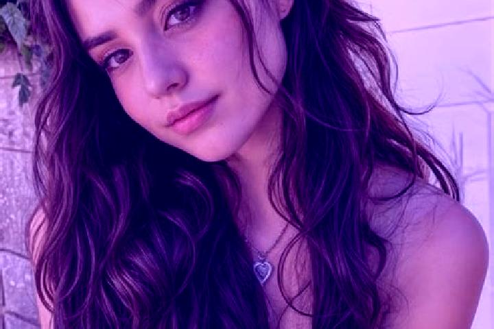 Stella, 28, a chestnut hazel-eyed asian companion based in Fouillard. Offering A-Level, Travel Companion, Dinner Date. Available for incall and outcall, day ...
