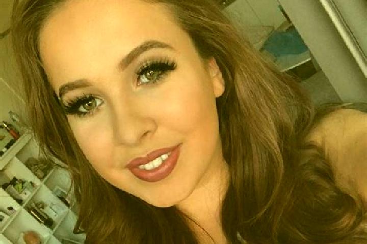 Stella, 28, a dark blonde amber-eyed mixed companion based in Bahrs Scrub. Offering Striptease, Fetish, OWO, Dinner Date, Roleplay. Available for incall and ...