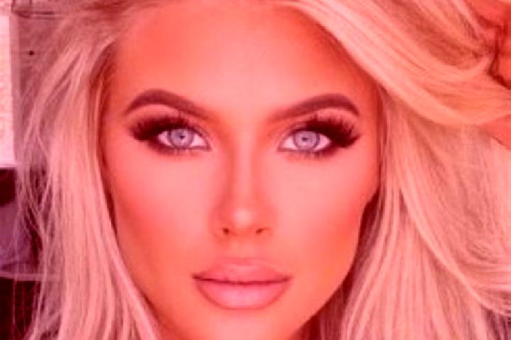 Stella, 28, a platinum blonde amber-eyed ebony companion based in Zaida. Offering Erotic Massage, BDSM, Striptease, Tantra. Available for incall and outcall,...