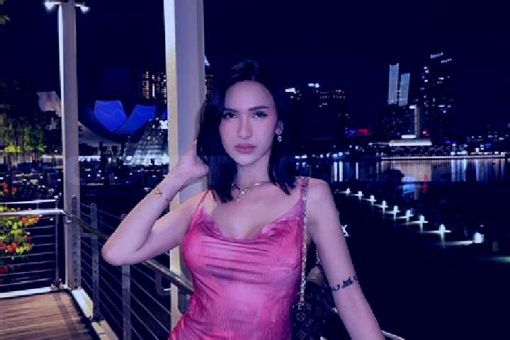 Stella, 28 — Escort in DeKalb, United States