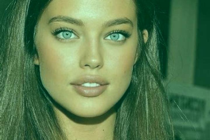 Stella, 29, a chestnut green-eyed latina companion based in Martin de la Jara. Offering OWO, Roleplay, Striptease. Available for incall and outcall, overnigh...