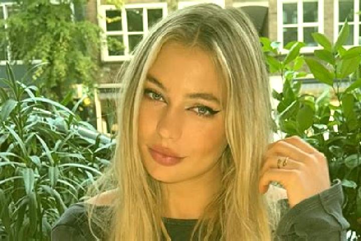 Stella, 29 — Escort in Gommern, Germany