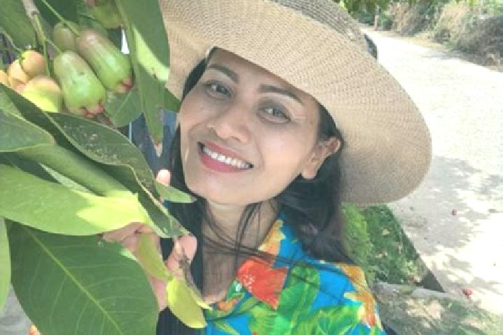 Stella, 29 — Escort in Si Khoraphum, Thailand