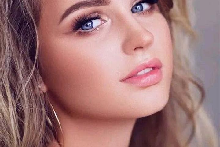 Stella, 30, a dark blonde blue-eyed mediterranean companion based in Strathmore. Offering Overnight, Couples, Dinner Date. Available for incall and outcall, ...
