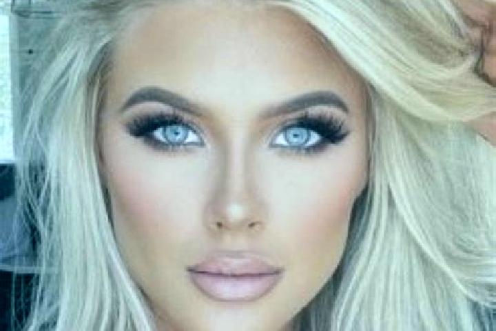 Stella, 30, a platinum blonde dark-eyed mediterranean companion based in Ganassi. Offering Tantra, Girlfriend Experience, CIM. Available for incall and outca...