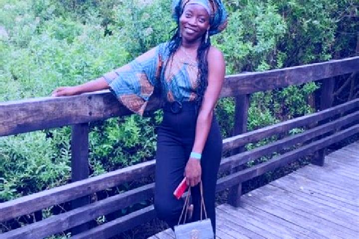 Stella, 30 — Escort in Buzi, Mozambique