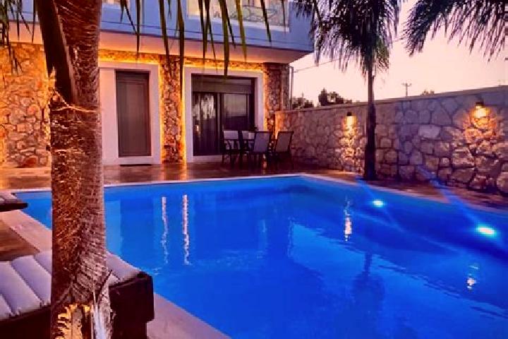 Stella, 30 — Escort in Kremasti, Greece