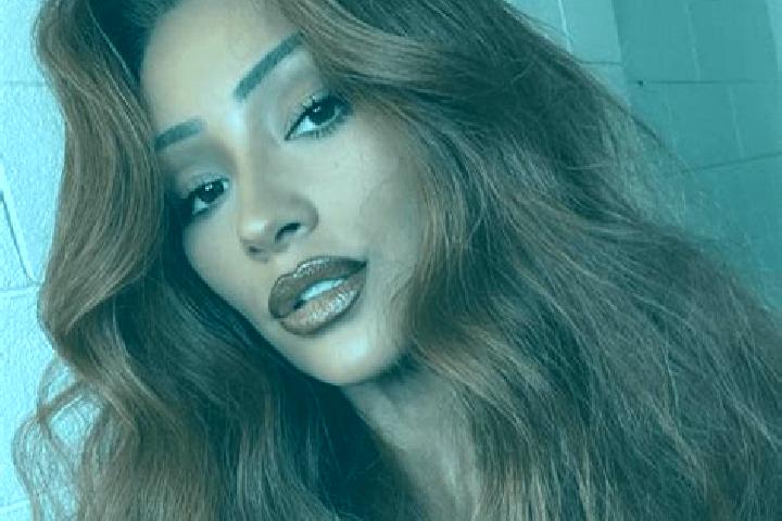 Stella, 31, a auburn grey-eyed latina companion based in Rasabou. Offering Dinner Date, A-Level, BDSM, Roleplay, OWO. Available for incall and outcall, overn...