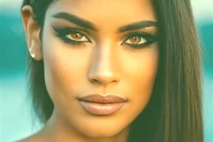 Stella, 31, a black brown-eyed latina companion based in Monovar. Offering A-Level, Duos, BDSM. Available for incall and outcall, day and evening dates.