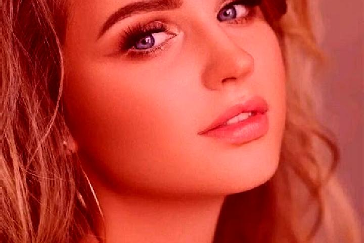 Stella, 31, a dark blonde blue-eyed ebony companion based in Trentola-Ducenta. Offering BDSM, Fetish, CIM, Party Girl. Available for incall and outcall, over...