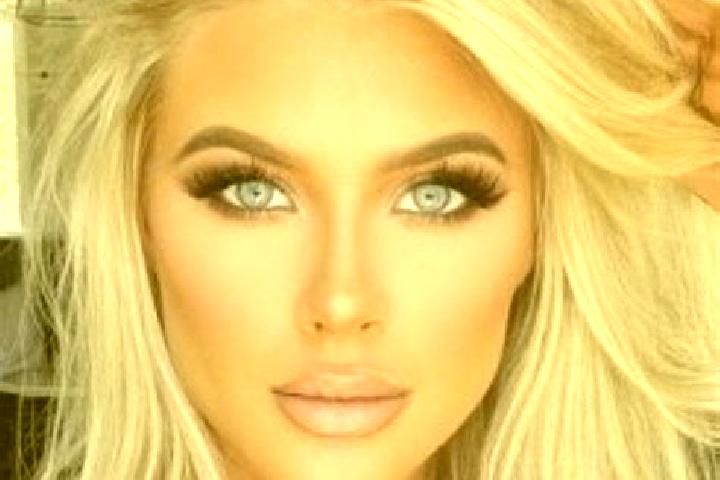 Stella, 31, a platinum blonde dark-eyed latina companion based in Santa Maria Nativitas Coatlan. Offering Massage, GFE, Deep French Kissing. Available for in...