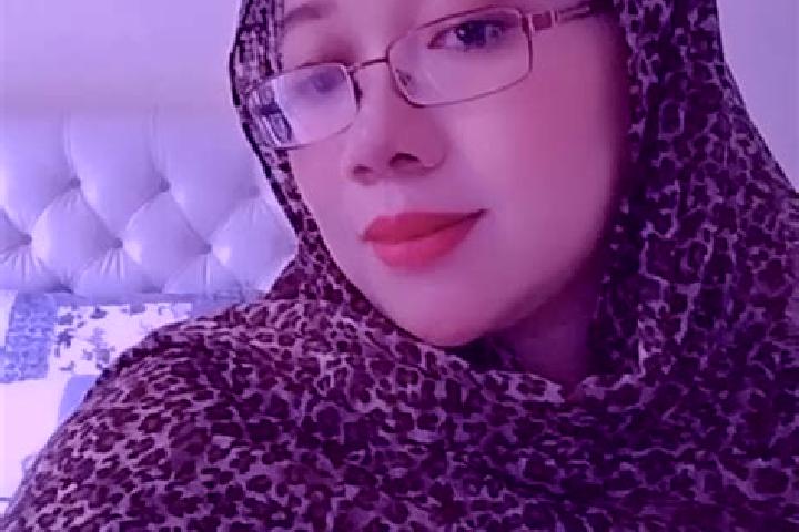 Stella, 31 — Escort in Cigoong, Indonesia