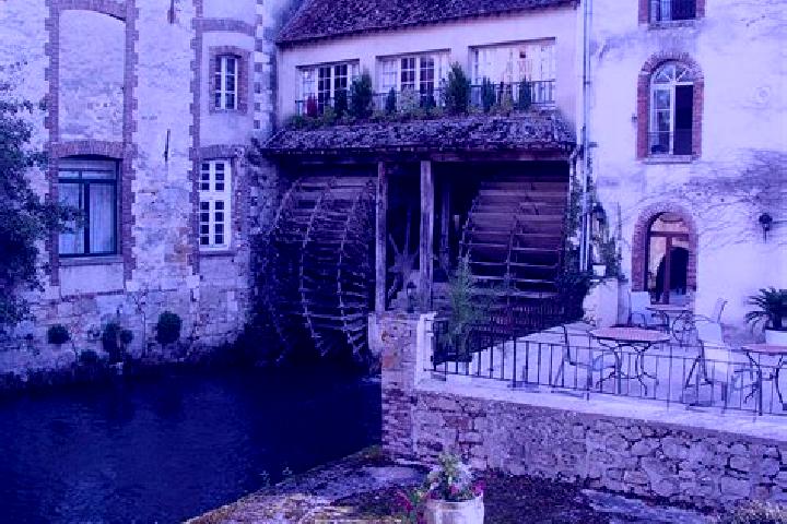 Stella, 31 — Escort in Saint-Pryve-Saint-Mesmin, France