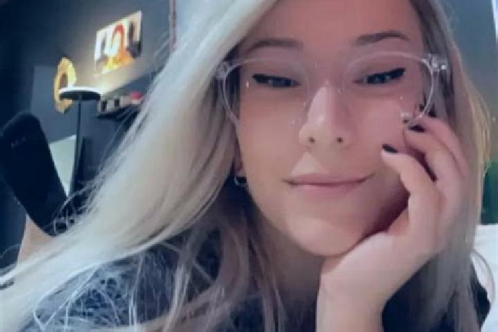 Stella, 32, a blonde amber-eyed caucasian companion based in Plotinnoye. Offering Duos, GFE, Massage, Erotic Massage. Available for incall and outcall, overn...