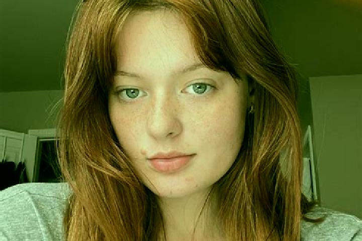 Stella, 32, a red grey-eyed mediterranean companion based in Valer. Offering CIM, Roleplay, 69. Available for incall and outcall, overnight bookings available.