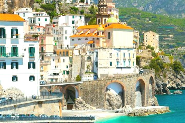 Stella, 32 — Escort in Acitrezza, Italy