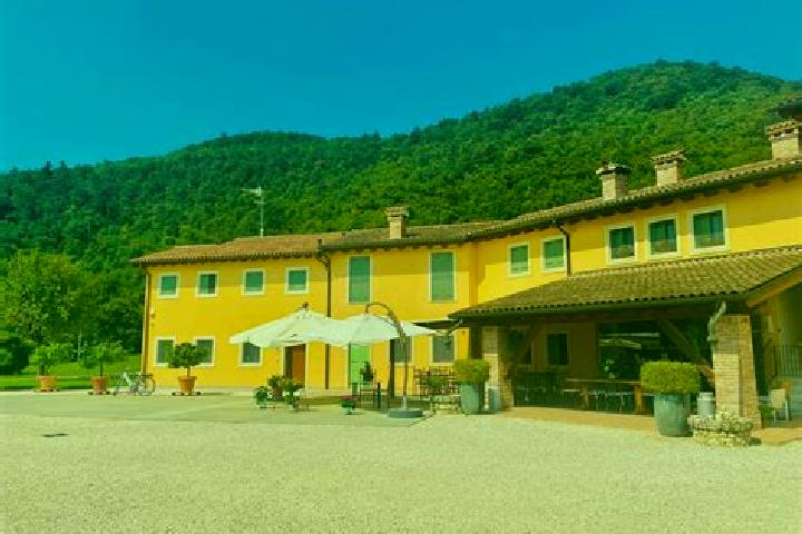 Stella, 32 — Escort in Castelgomberto, Italy