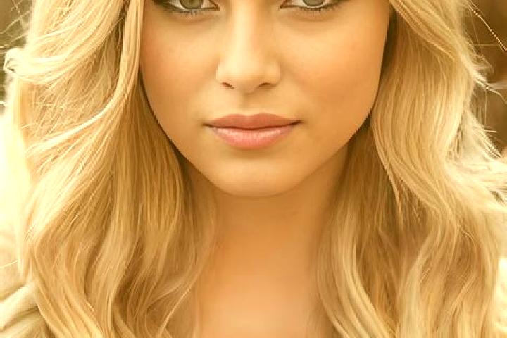 Stella, 33, a blonde grey-eyed european companion based in Schwarzerden. Offering Roleplay, Deep French Kissing, A-Level. Available for incall and outcall, d...