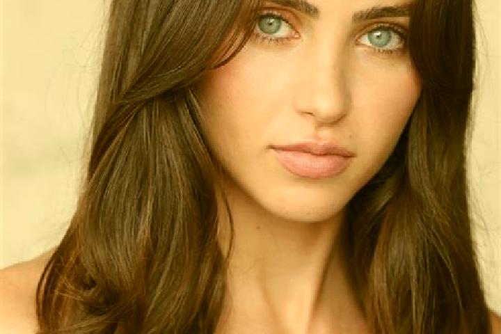 Stella, 33, a brunette amber-eyed mixed companion based in Gourcy. Offering Striptease, Fetish, Tantra. Available for incall and outcall, day and evening dates.