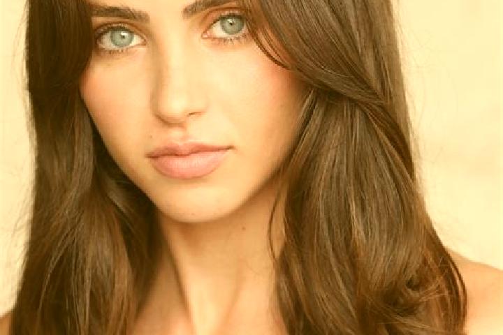 Stella, 33, a brunette hazel-eyed mediterranean companion based in Siretu. Offering Couples, Prostate Massage, CIM, A-Level, Erotic Massage. Available for in...