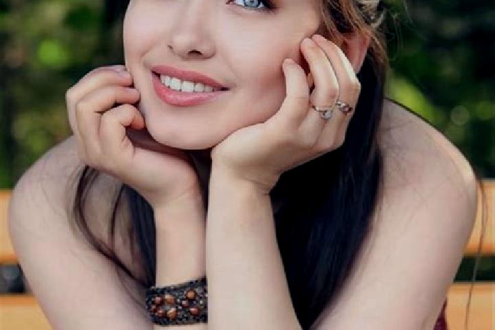 Stella, 34, a auburn blue-eyed asian companion based in Ramjin. Offering Striptease, Prostate Massage, BDSM. Available for incall and outcall, day and evenin...