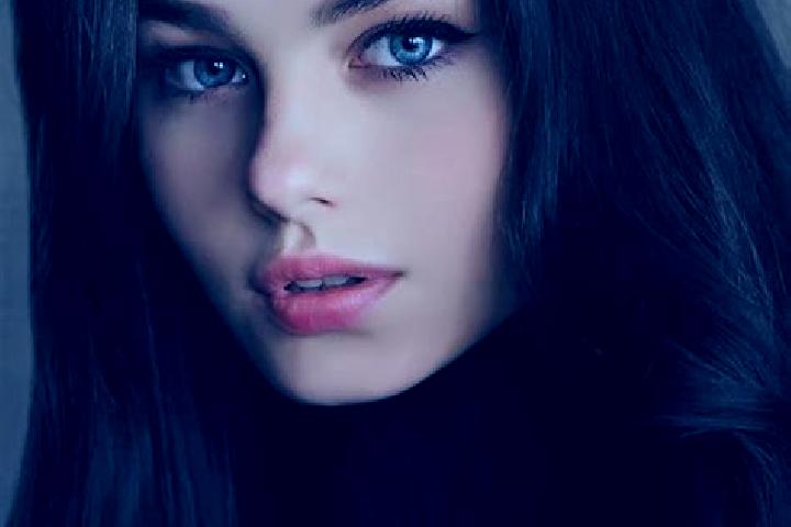 Stella, 34, a black grey-eyed caucasian companion based in Fteri. Offering Overnight, CIM, Fetish. Available for incall and outcall, overnight bookings avail...
