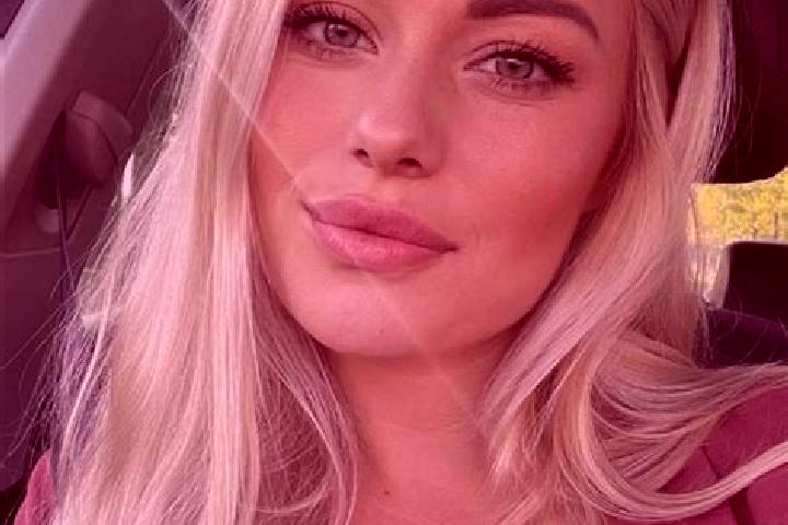 Stella, 34, a blonde hazel-eyed mixed companion based in Kurrajong. Offering Couples, Domination, Deep French Kissing, Striptease, Prostate Massage. Availabl...
