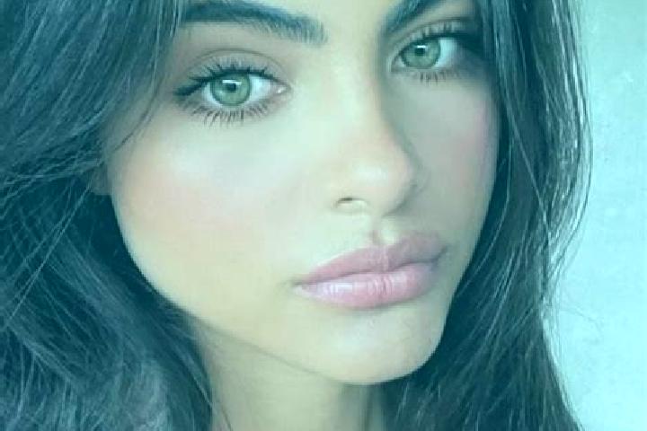 Stella, 34, a brunette green-eyed european companion based in Huacana. Offering Duos, Overnight, 69. Available for incall and outcall, day and evening dates.
