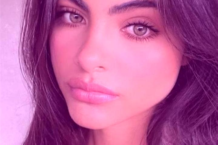 Stella, 34, a brunette green-eyed indian companion based in Tronzano Lago Maggiore. Offering Erotic Massage, Massage, Duos, Party Girl. Available for incall ...
