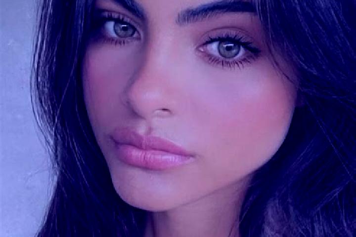 Stella, 34, a brunette green-eyed latina companion based in Ilhavo. Offering Deep French Kissing, Overnight, Domination, Dinner Date. Available for incall an...