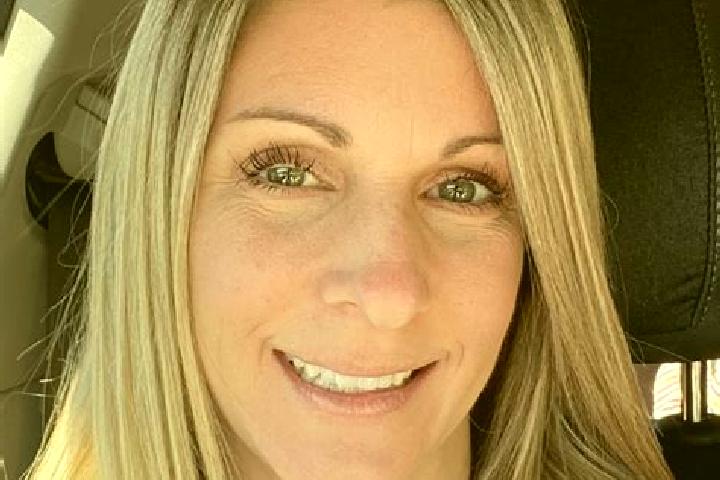 Stella, 34 — Escort in Burnsville, United States