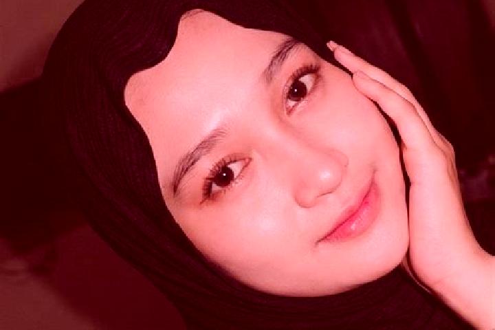 Stella, 34 — Escort in Ngamprah, Indonesia
