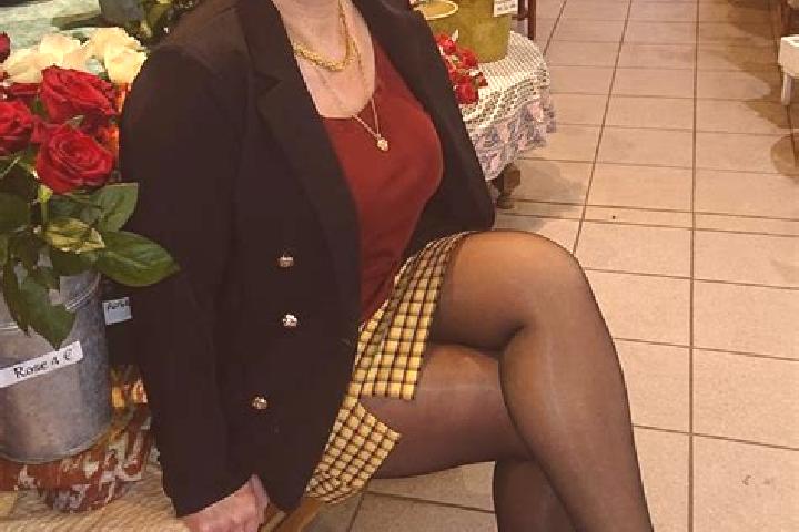 Stella, 34 — Escort in Plancher-Bas, France