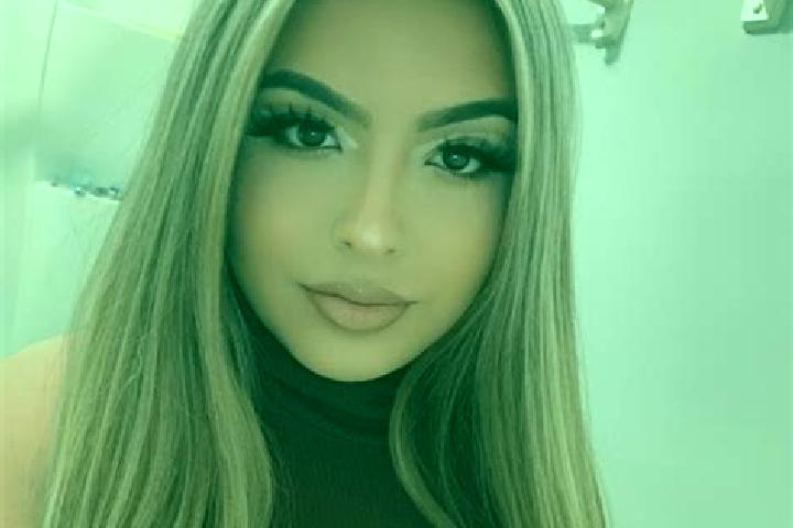 Stella, 35, a blonde dark-eyed latina companion based in Milizac. Offering Erotic Massage, Travel Companion, Dinner Date, Domination. Available for incall an...