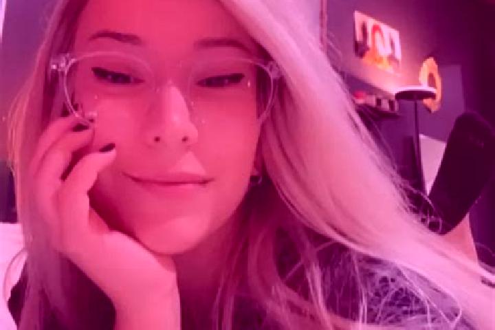 Stella, 35, a blonde grey-eyed ebony companion based in Taocun. Offering Dinner Date, Party Girl, Erotic Massage. Available for incall and outcall, overnight...