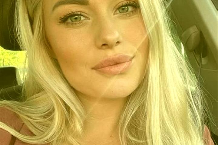 Stella, 35, a blonde hazel-eyed ebony companion based in Decazeville. Offering Travel Companion, BDSM, Party Girl, Massage, Overnight. Available for incall a...