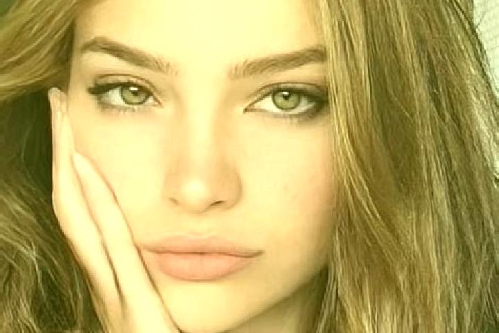 Stella, 35, a dark blonde hazel-eyed mediterranean companion based in La Font de la Figuera. Offering Girlfriend Experience, Duos, Deep French Kissing. Avail...