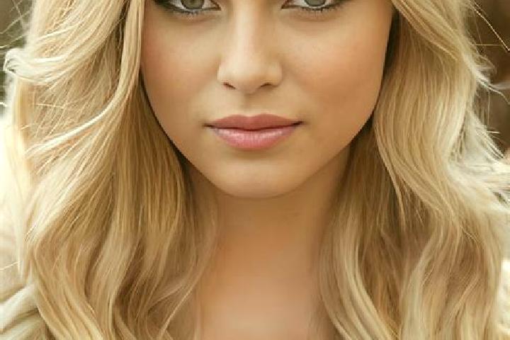 Stella, 35, a dark blonde hazel-eyed slavic companion based in Hitzendorf. Offering Duos, 69, GFE, Deep French Kissing, A-Level. Available for incall and out...