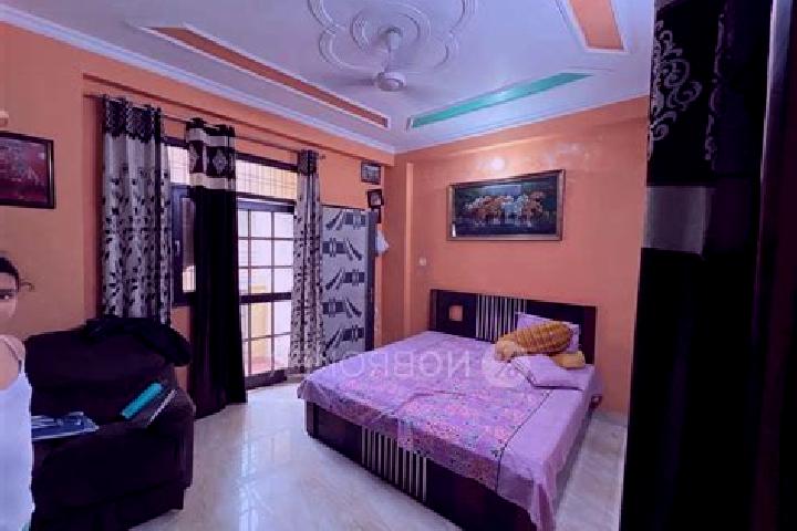 Stella, 35 — Escort in Dayal Bagh, India