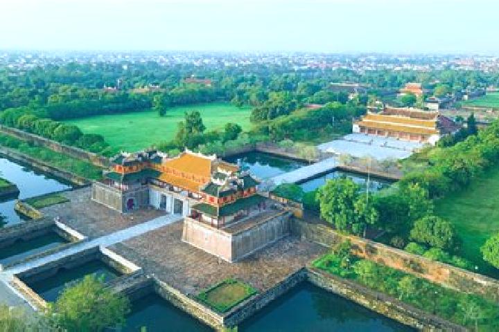 Stella, 35 — Escort in Hue, Vietnam