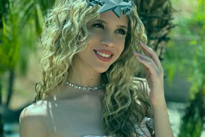 Stella, 35 — Escort in Lanare, United States