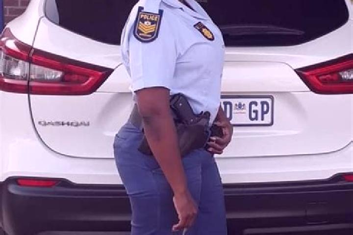 Stella, 35 — Escort in Mosopa, Botswana