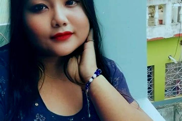 Stella, 35 — Escort in Munung, Indonesia