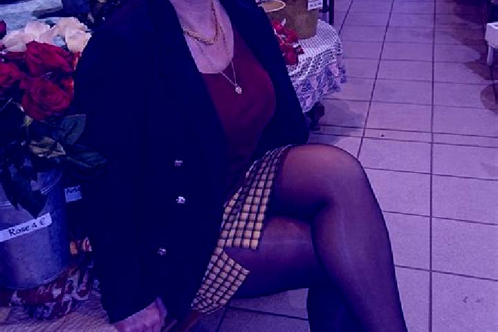 Stella, 35 — Escort in Ober-Morlen, Germany